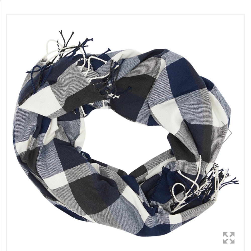 Plush Ultra Soft Fringe Scarf